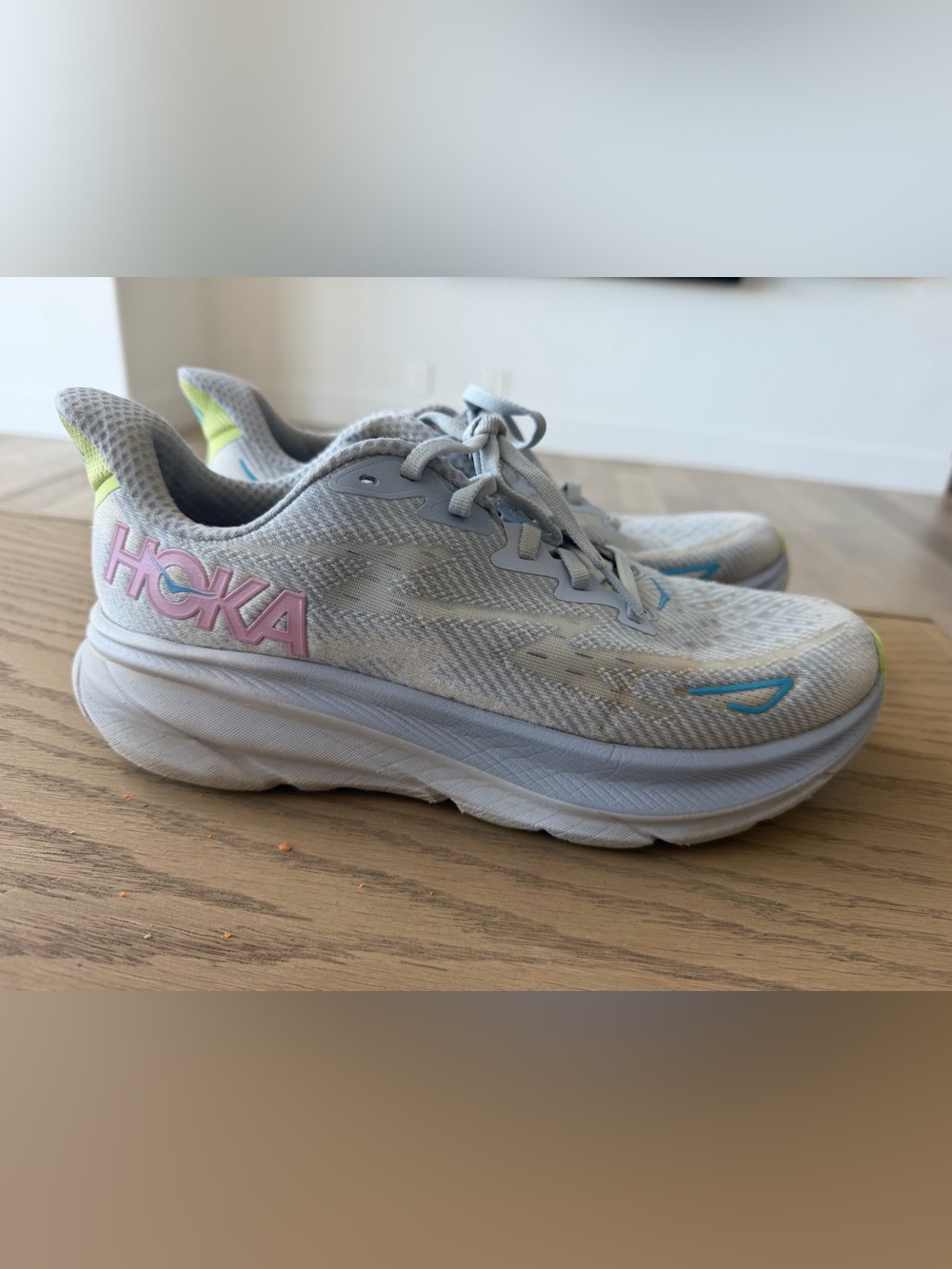 HOKA ONE ONE Clifton 9 Running Shoes Gray Pink Women's Size 9.5 B